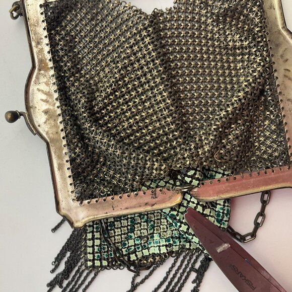 Antique 20's Art Deco Green Chainmail Mesh Evening Bag Handpainted Enamel*Read* - Picture 11 of 14